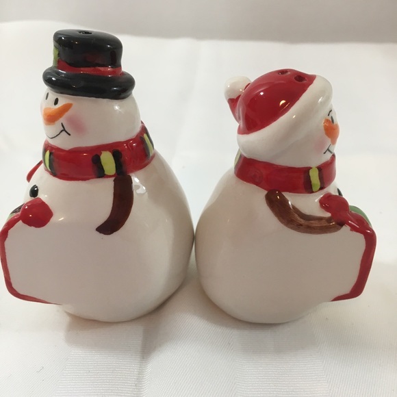 Snow man salt and pepper shakers. Mr and Mrs vintage. No chips or cracks 4” - Picture 5 of 7